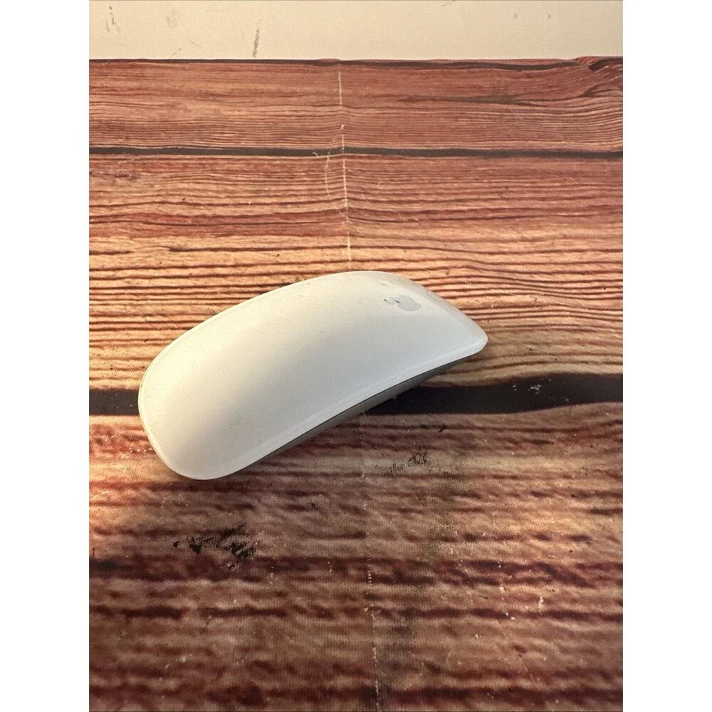 Genuine Apple A1296 White Wireless Bluetooth Magic Mouse - WORKING